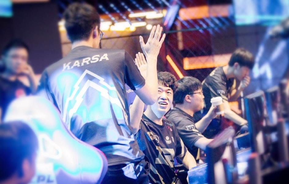 包含美国队带队取胜！，Karsa重要时刻表现优异观众掌声雷动的词条