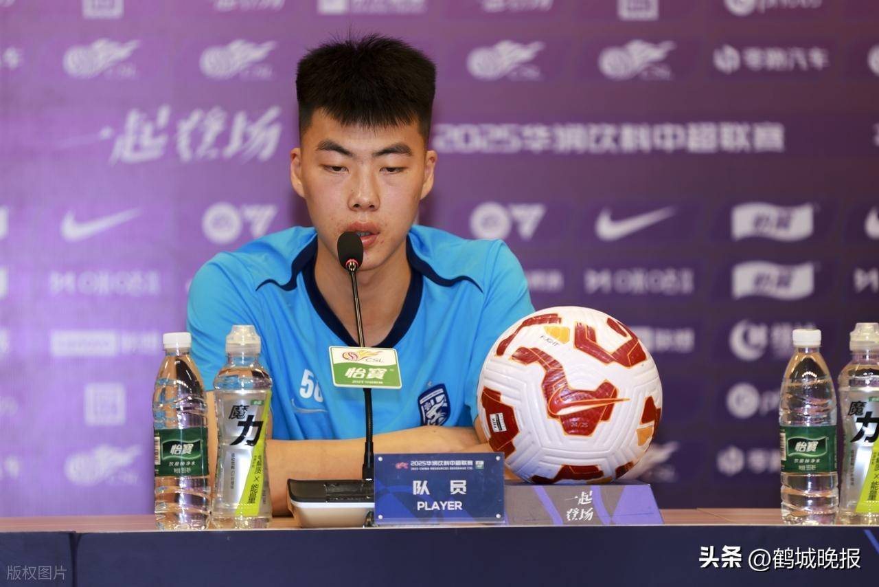 冲刺阶段埃因霍温备战中超;远射贴柱细节流出;球迷炸锅;身体对抗强度拉满(足球国足开除奖励远射必进卡叶辰笔趣阁) 冲刺阶段埃因霍温备战中超;远射贴柱细节流出;球迷炸锅;身体对抗强度拉满(足球国足开除奖励远射必进卡叶辰笔趣阁)