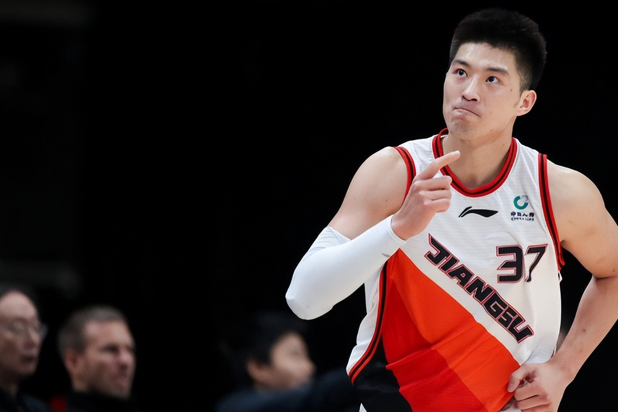 关于江苏男篮内部会议纪要流出——赛后防线松动,德甲使命明确,球队文化被再次提及的信息 关于江苏男篮内部会议纪要流出——赛后防线松动,德甲使命明确,球队文化被再次提及的信息