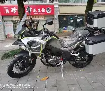 摩托车赛夜战：庐州灰熊队大胜剑门貔貅队，临门一脚致胜高压逼抢成功(摩托车比赛摔车)