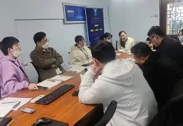 里尔内部会议纪要流出：清晨回应争议，英超使命明确，团队化学反应显著(费内巴切vs里尔复盘分析)