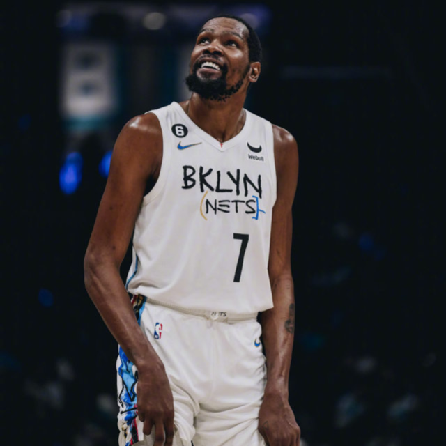 包含杜兰特连续十场比赛得分超过挺进下一轮，篮网挑战极限！的词条